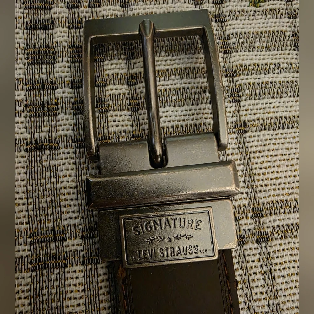 Signature Levi Strauss Company™ Brown Leather Belt